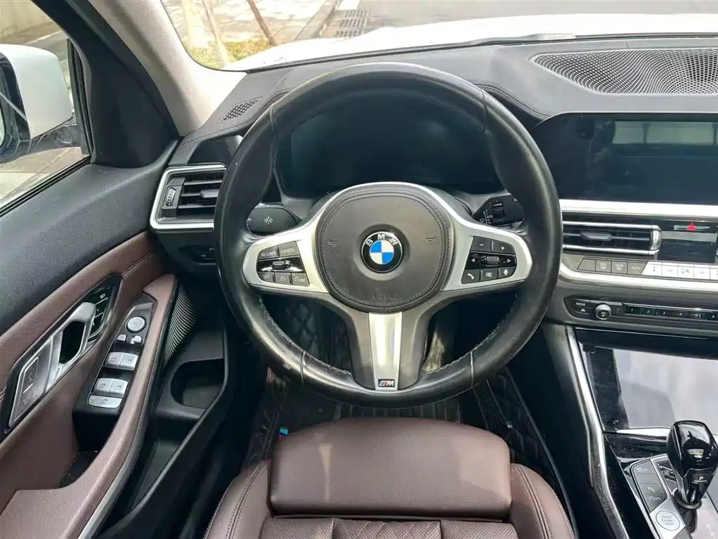 BMW 3 Series 2022 320Li M Sports Package купить на сайте DeffCars