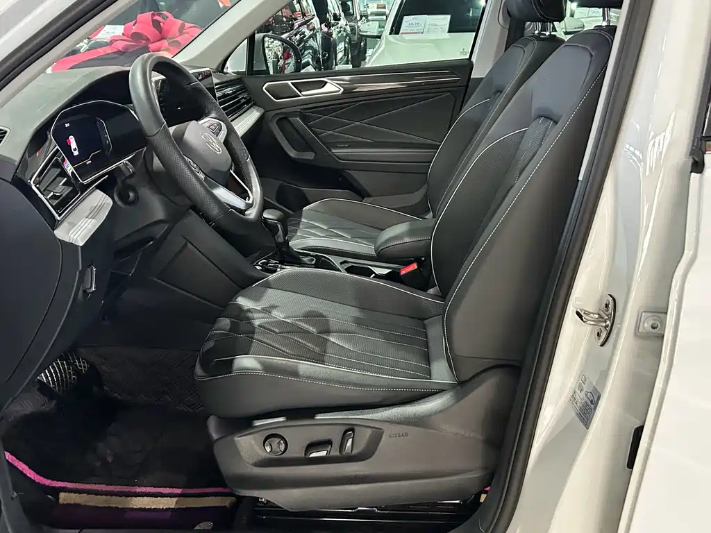 Tiguan L 2023 300TSI automatic two-wheel drive smart version купить на сайте DeffCars
