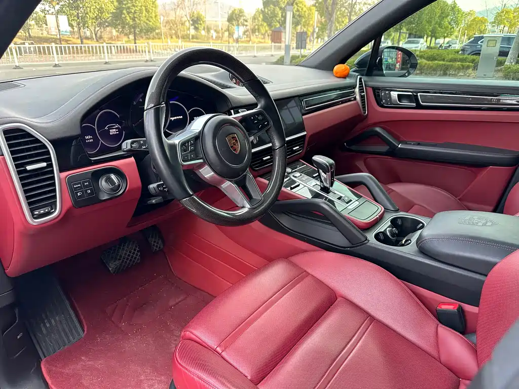 Cayenne 2023 Cayenne 3.0T Platinum Edition купить на сайте DeffCars