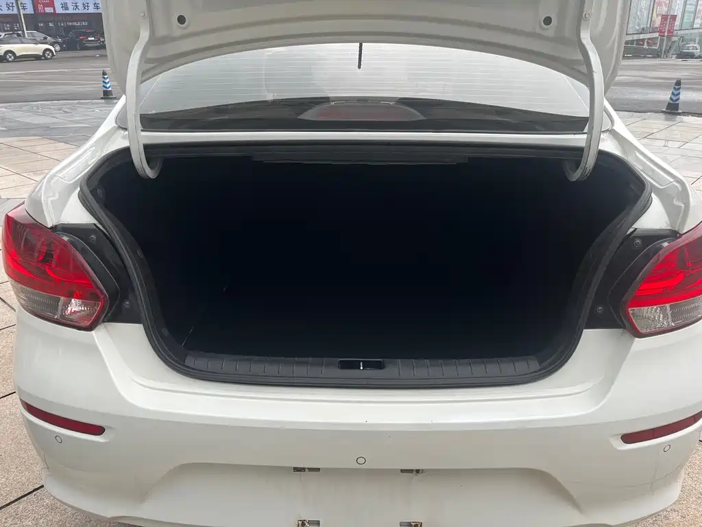 Huanchi 2017 1.4L Manual Smart Edition Value купить на сайте DeffCars
