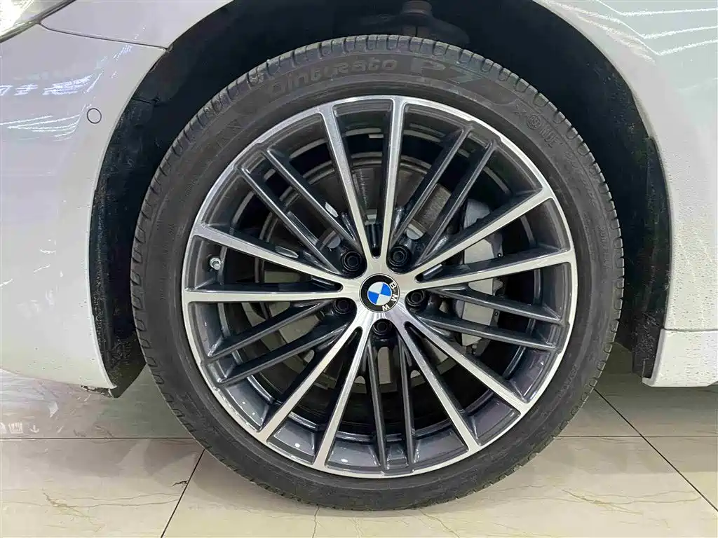 BMW 5 Series 2022 facelift 530Li leading M sports package купить на сайте DeffCars