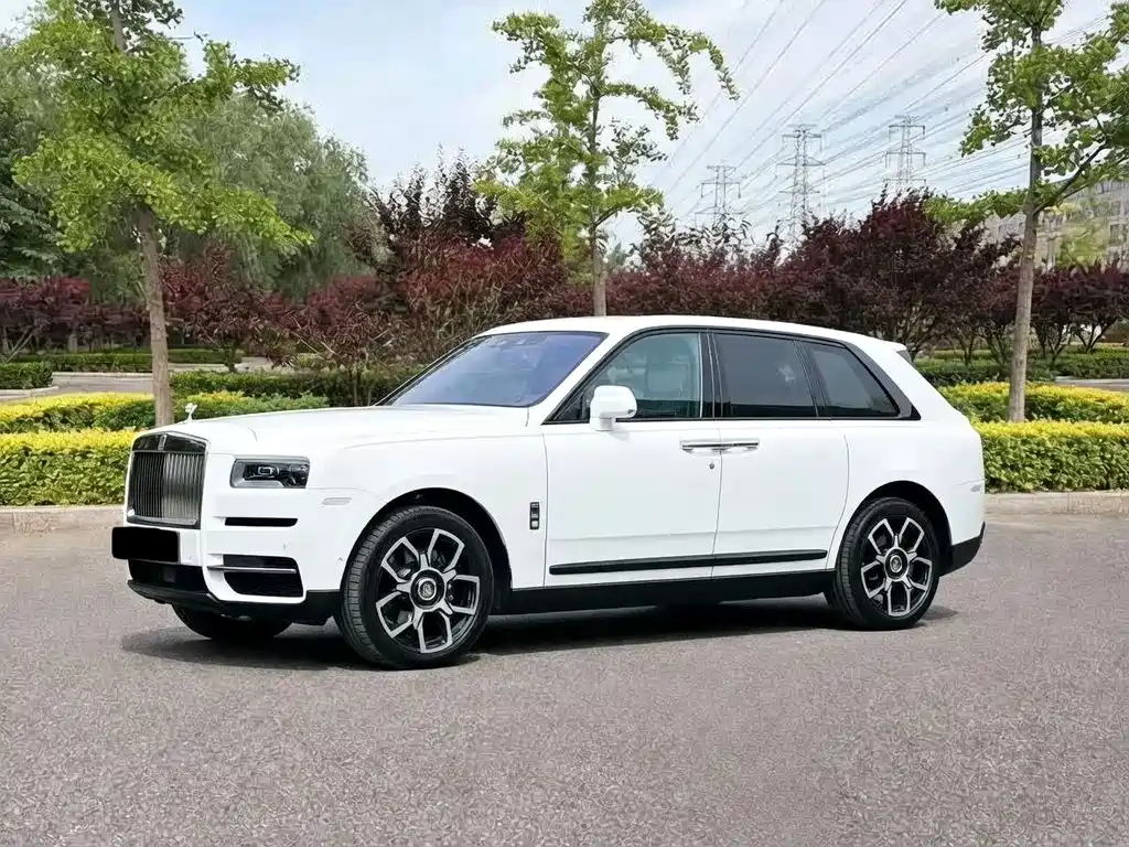 Cullinan 2018 five-seater version купить на сайте DeffCars