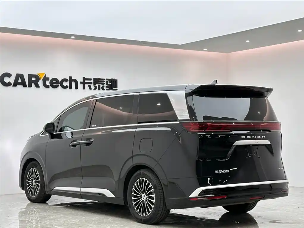 Denza D9 2024 DM-i 980 four-wheel drive premium model купить на сайте DeffCars