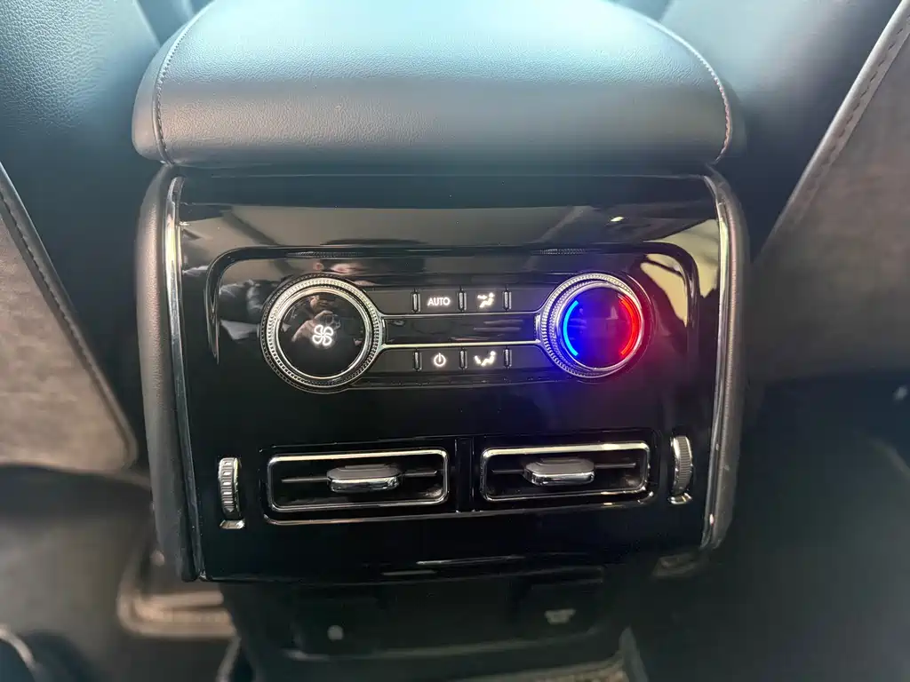 Aviator imported 2020 3.0T V6 all-wheel drive exclusive version купить на сайте DeffCars