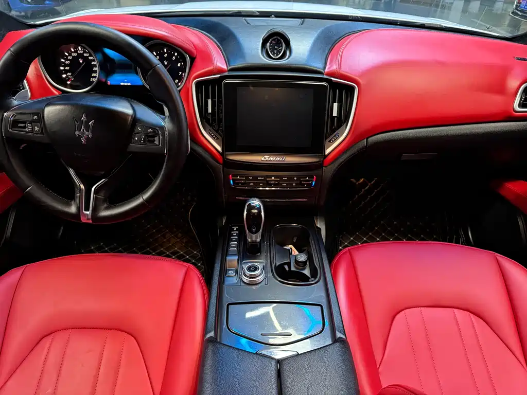 Ghibli 2017 3.0T Standard Edition купить на сайте DeffCars