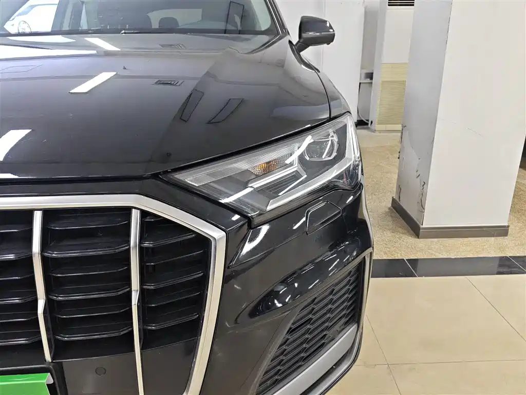 Audi Q7 2023 45 TFSI quattro S line sports купить на сайте DeffCars