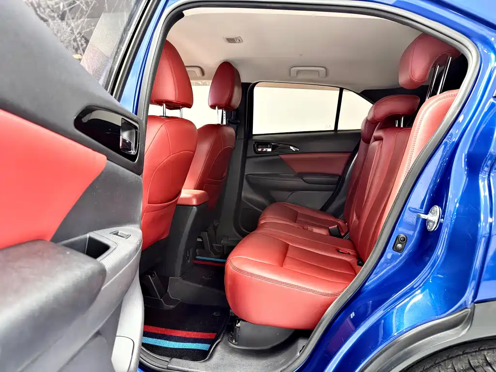 Yige 2019 1.5T CVT two-wheel drive fearless version, National VI купить на сайте DeffCars
