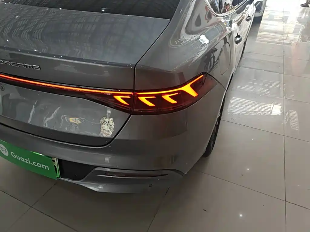 Qin PLUS 2024 Honor Edition DM-i 55KM Leading Model купить на сайте DeffCars