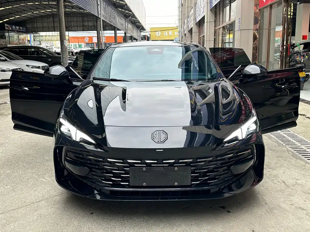 MG7 2023 2.0T Automatic Beauty Hunting Exclusive Edition купить на сайте DeffCars