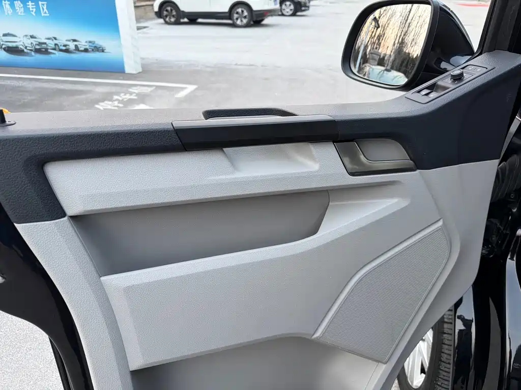 Kailuwei 2018 2.0TSI four-wheel drive comfort version 8 seats купить на сайте DeffCars