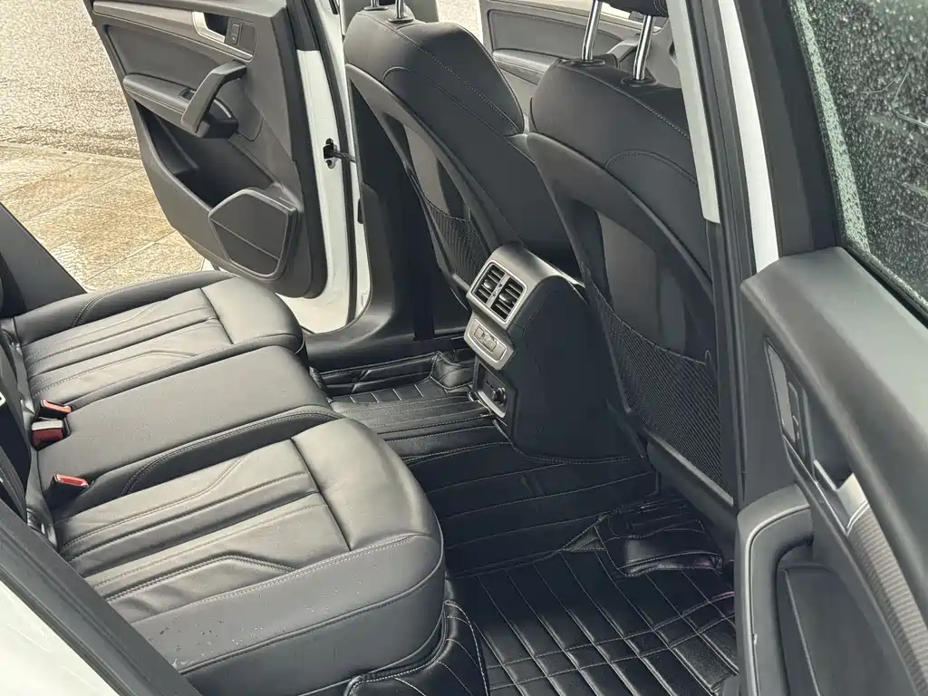 Audi Q5L 2021 40 TFSI luxury and dynamic model купить на сайте DeffCars