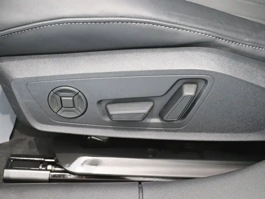 Audi A7L 2024 45TFSI S-line Dream Building Liquid Crystal Package купить на сайте DeffCars