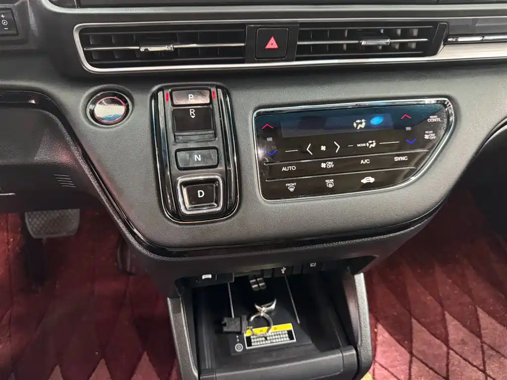 Alison 2022 2.0L e:HEV Deluxe Edition купить на сайте DeffCars