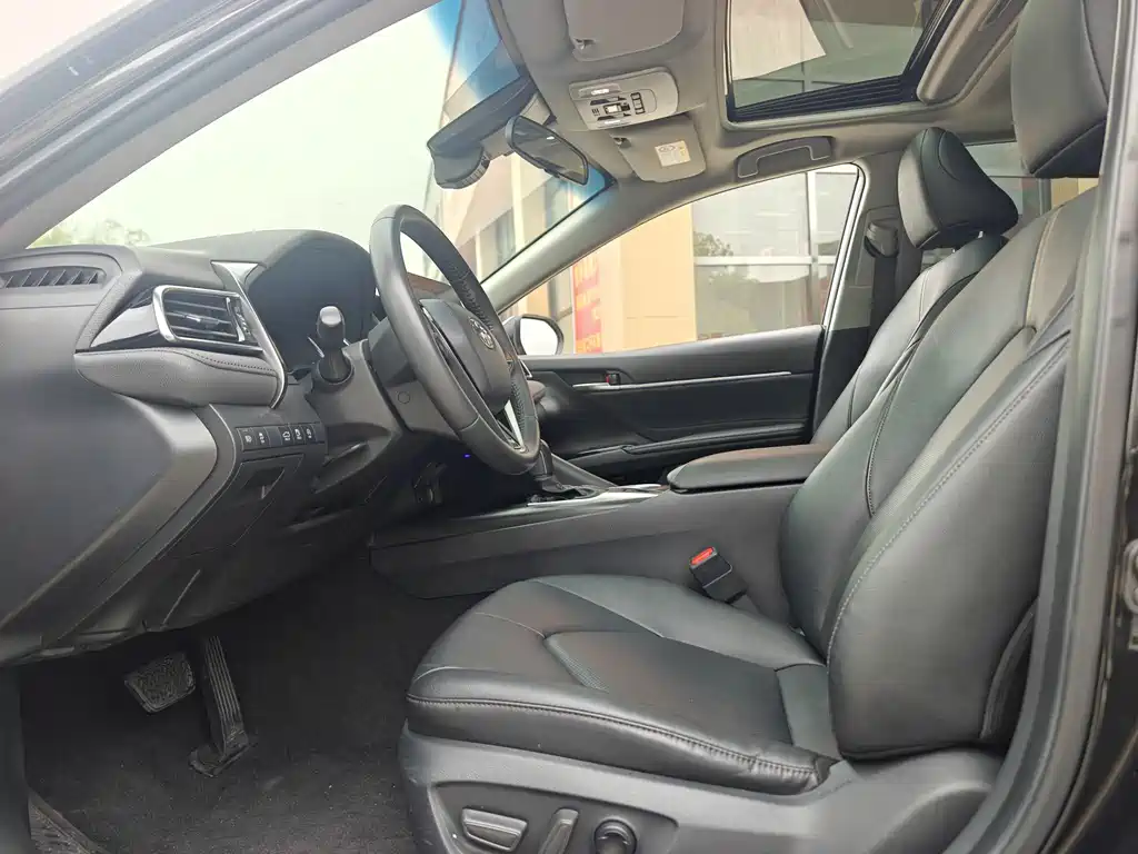 Camry 2021 2.0G Deluxe Edition купить на сайте DeffCars
