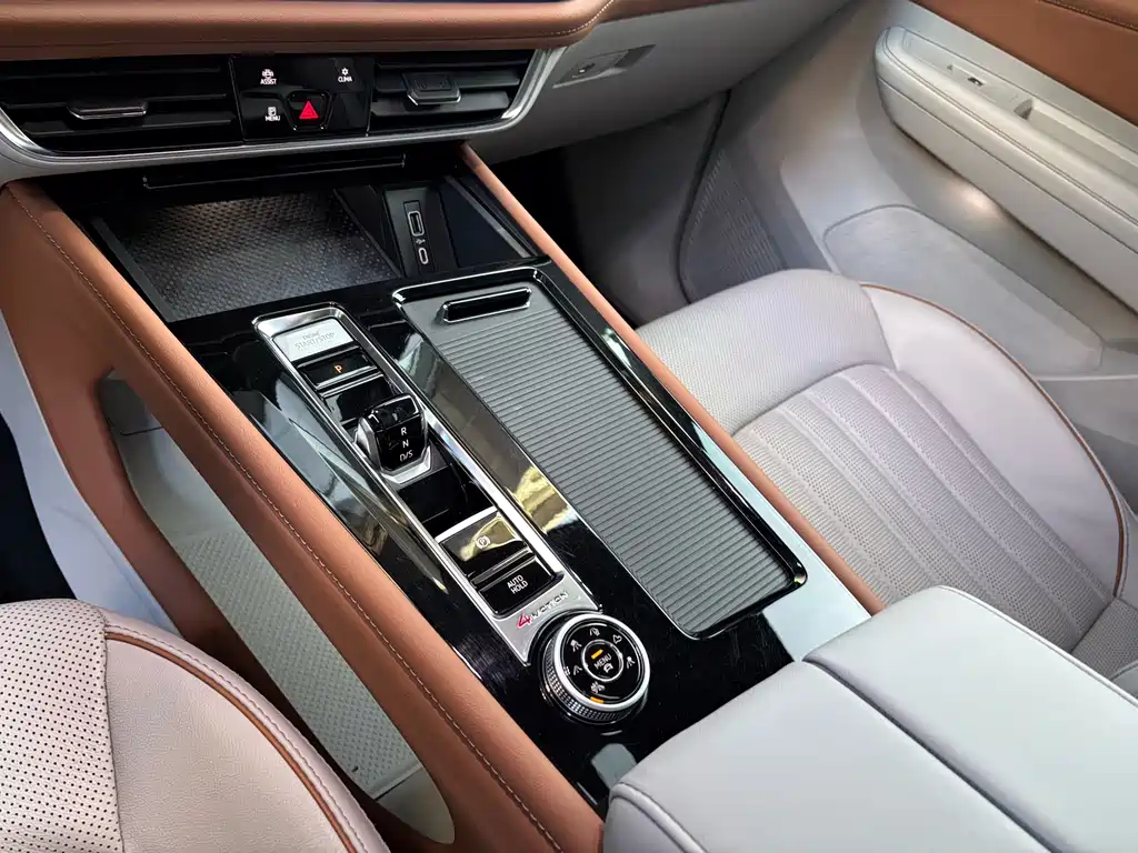 Touron 2022 380TSI four-wheel drive luxury version купить на сайте DeffCars