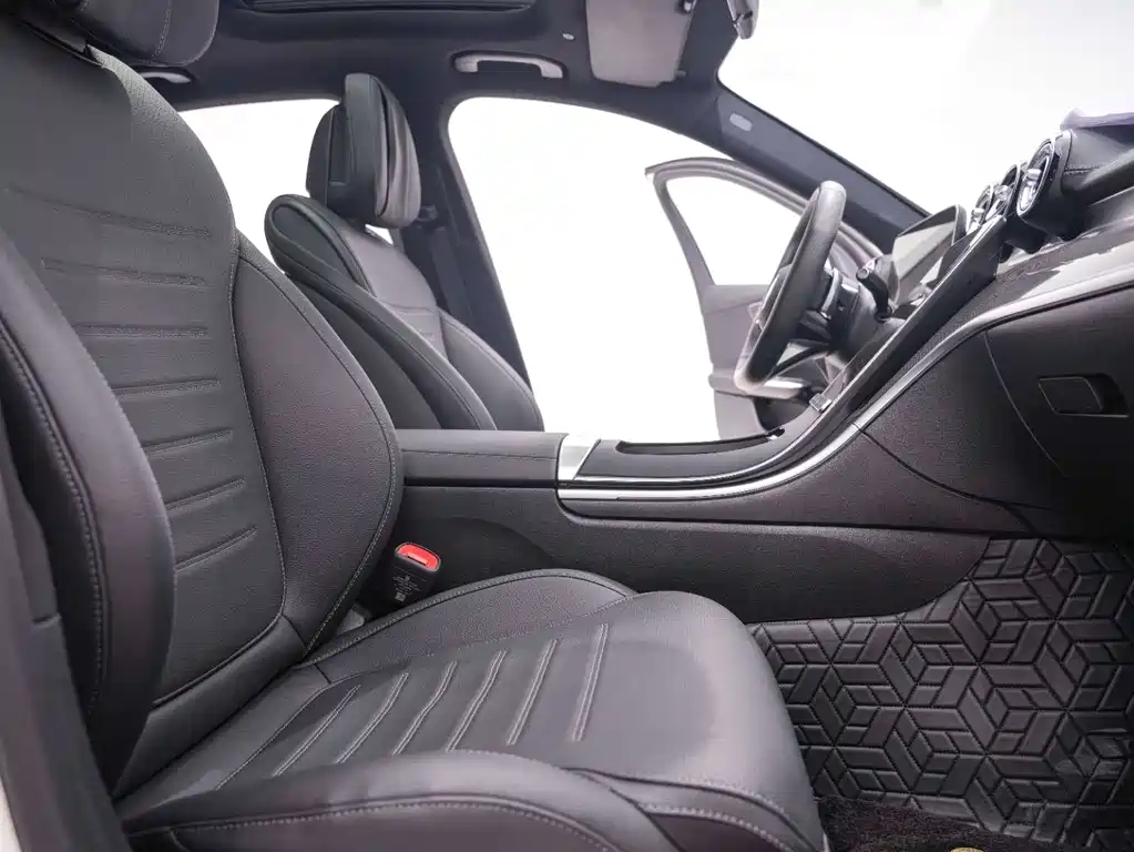 Mercedes-Benz C-Class 2024 facelift C 260 L sports version купить на сайте DeffCars