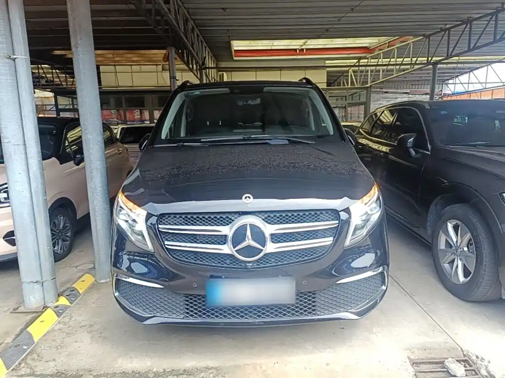 Mercedes-Benz V-Class 2021 V 260 L Long Wheelbase Premium Edition купить на сайте DeffCars