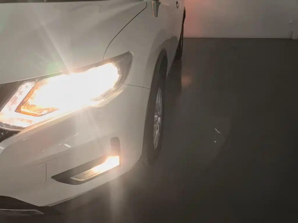 X-Trail 2017 2.0L CVT Comfort Edition 2WD купить на сайте DeffCars