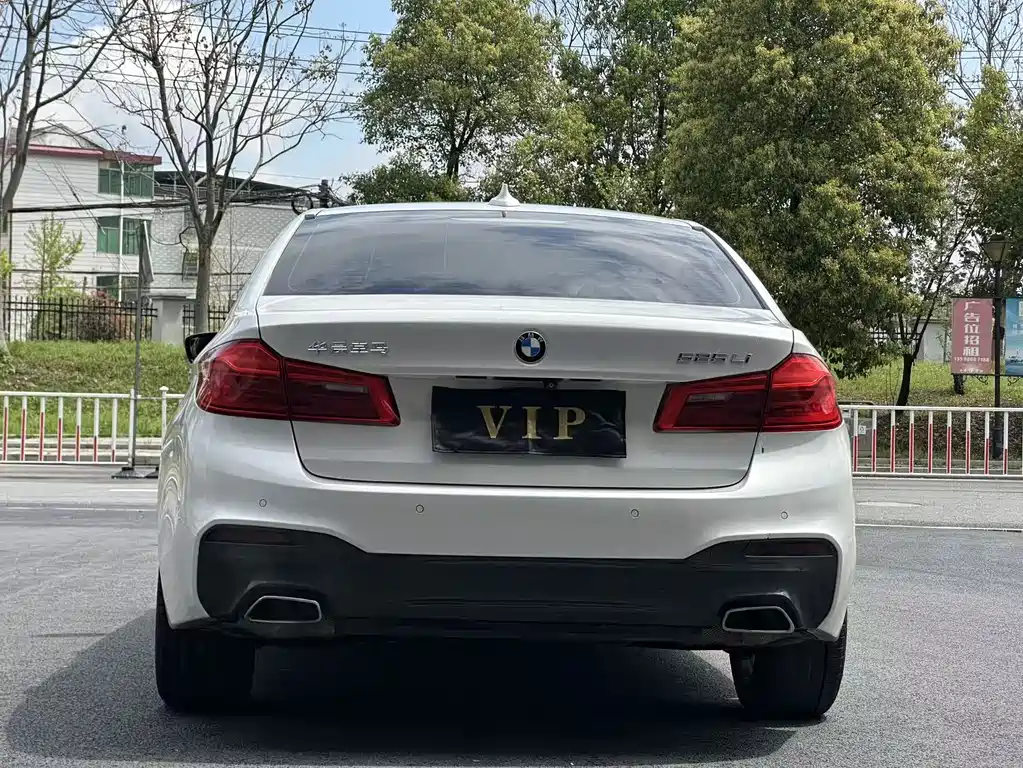 BMW 5 Series 2018 525Li M Sports Package купить на сайте DeffCars