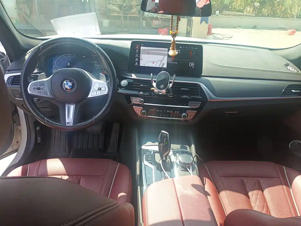 BMW 5 Series 2022 facelift 2 530Li leading M sports package купить на сайте DeffCars