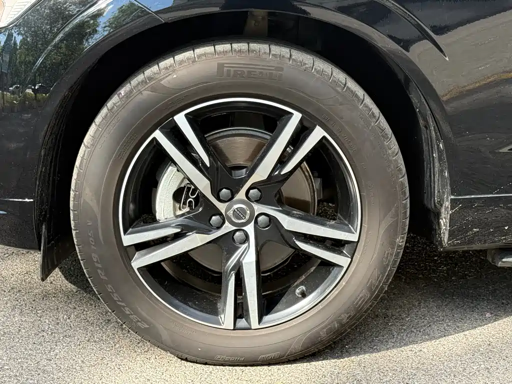 Volvo XC60 2019 T5 4WD Zhiyuan Sport Edition National VI купить на сайте DeffCars