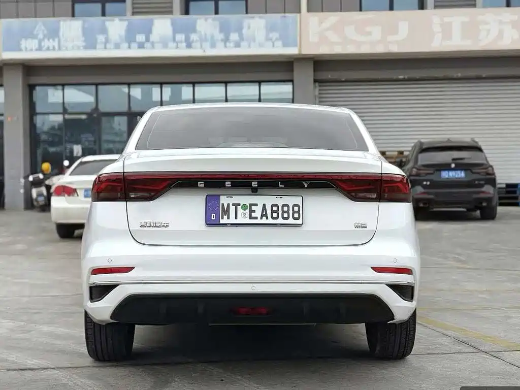 Emgrand 2022 4th generation 1.5L CVT flagship model купить на сайте DeffCars