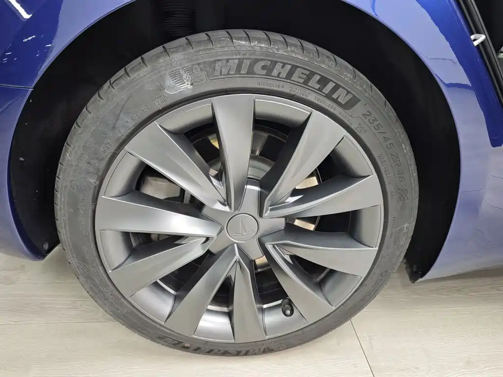 Model 3 2020 long-range rear-wheel drive version купить на сайте DeffCars