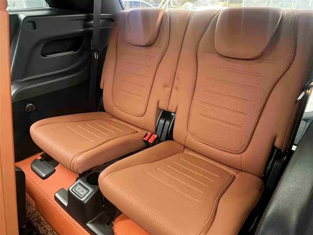 Mercedes-Benz GLC 2024 GLC 300 L 4MATIC Dynamic 7-seater купить на сайте DeffCars