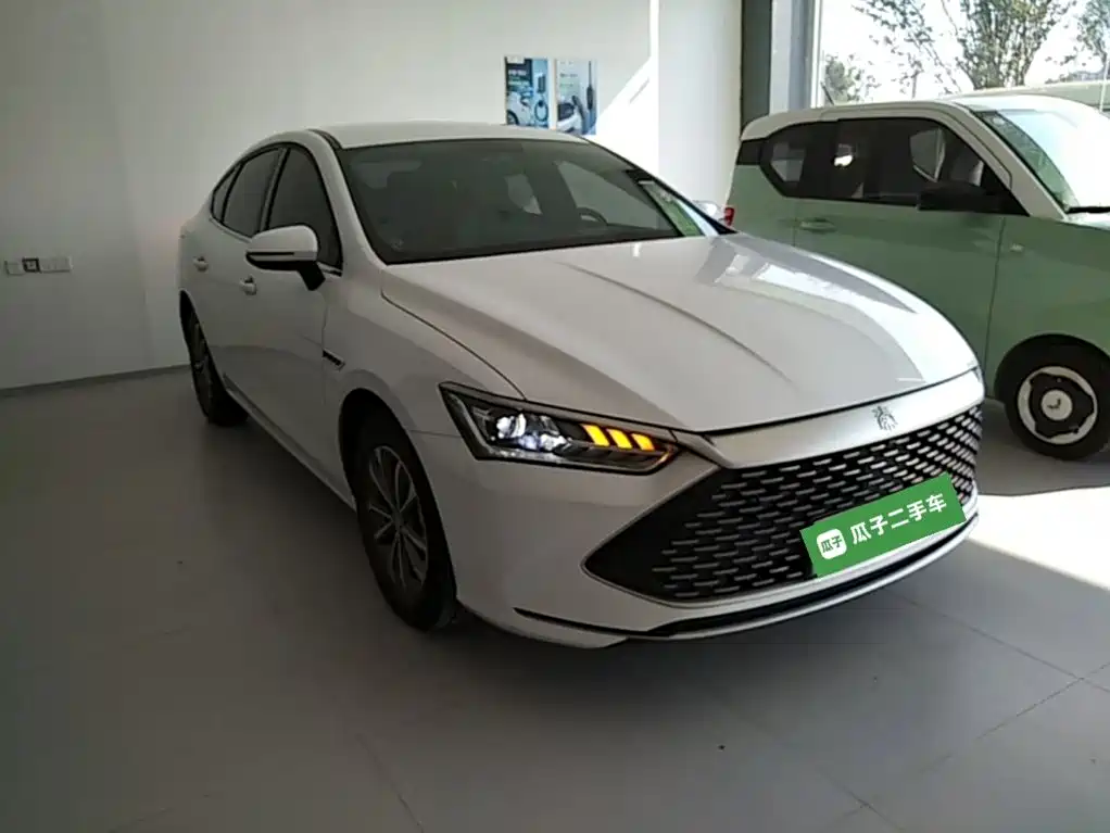 Qin PLUS 2024 Honor Edition DM-i 55KM Leading Model купить на сайте DeffCars
