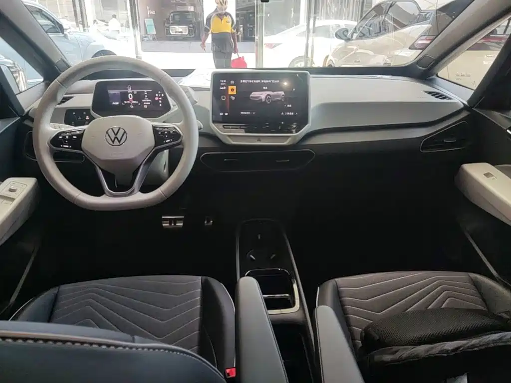 Volkswagen ID.3 2023 upgraded model pure smart version купить на сайте DeffCars