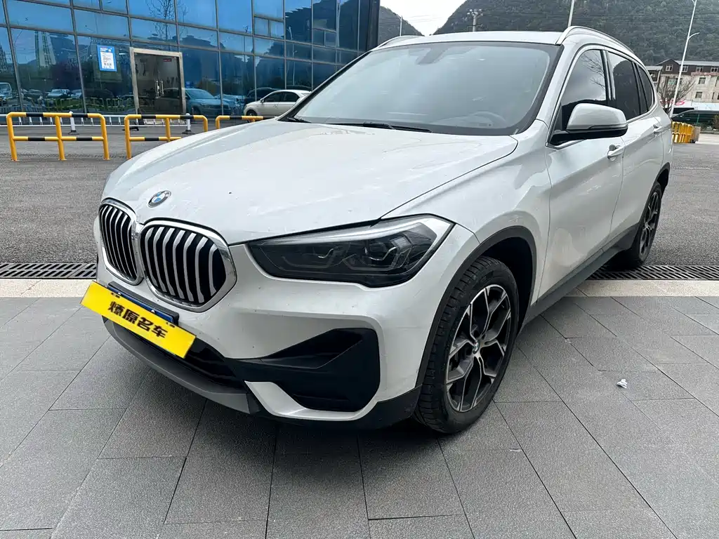BMW X1 2022 sDrive25Li Leading Model купить на сайте DeffCars