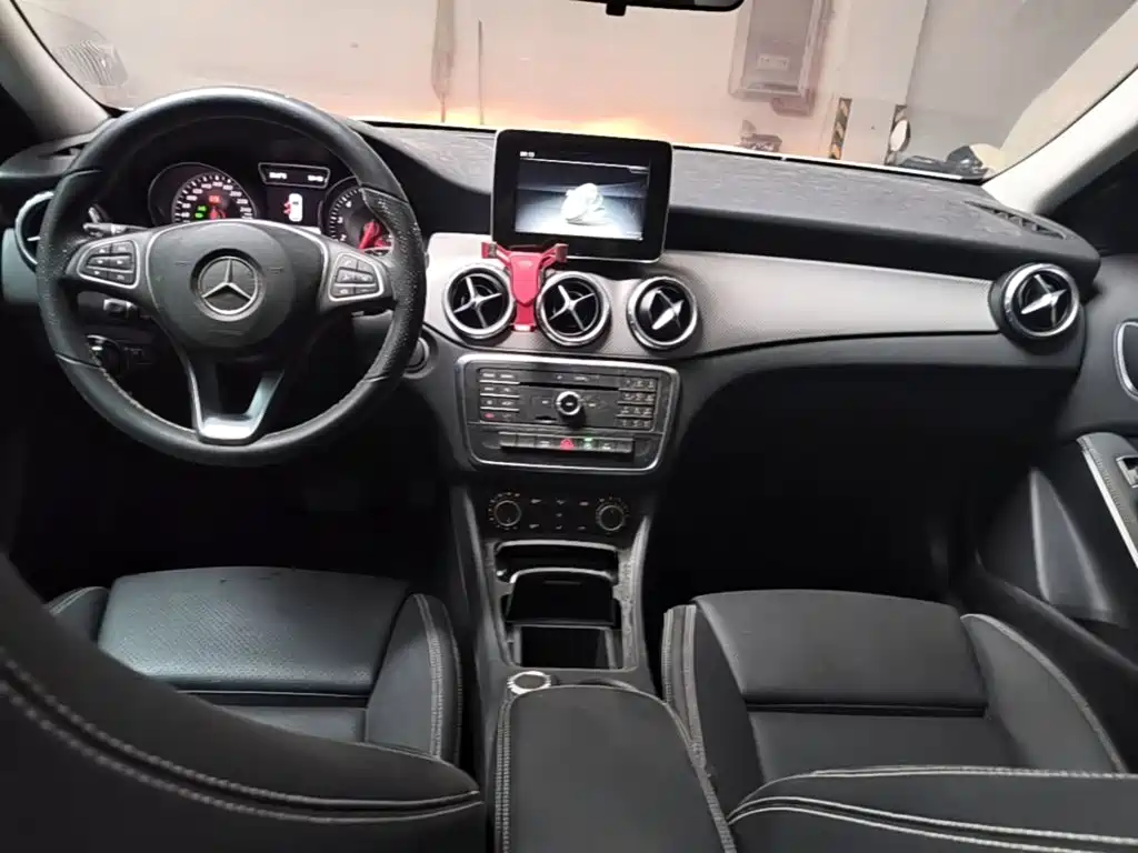 Mercedes GLA 2016 200 Dynamic купить на сайте DeffCars