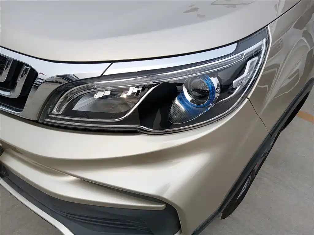 Vision X3 2020 1.5L CVT premium model купить на сайте DeffCars