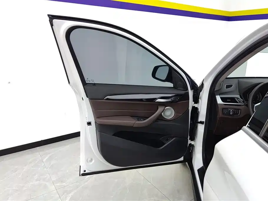BMW X1 2021 sDrive20Li Fashion Model купить на сайте DeffCars