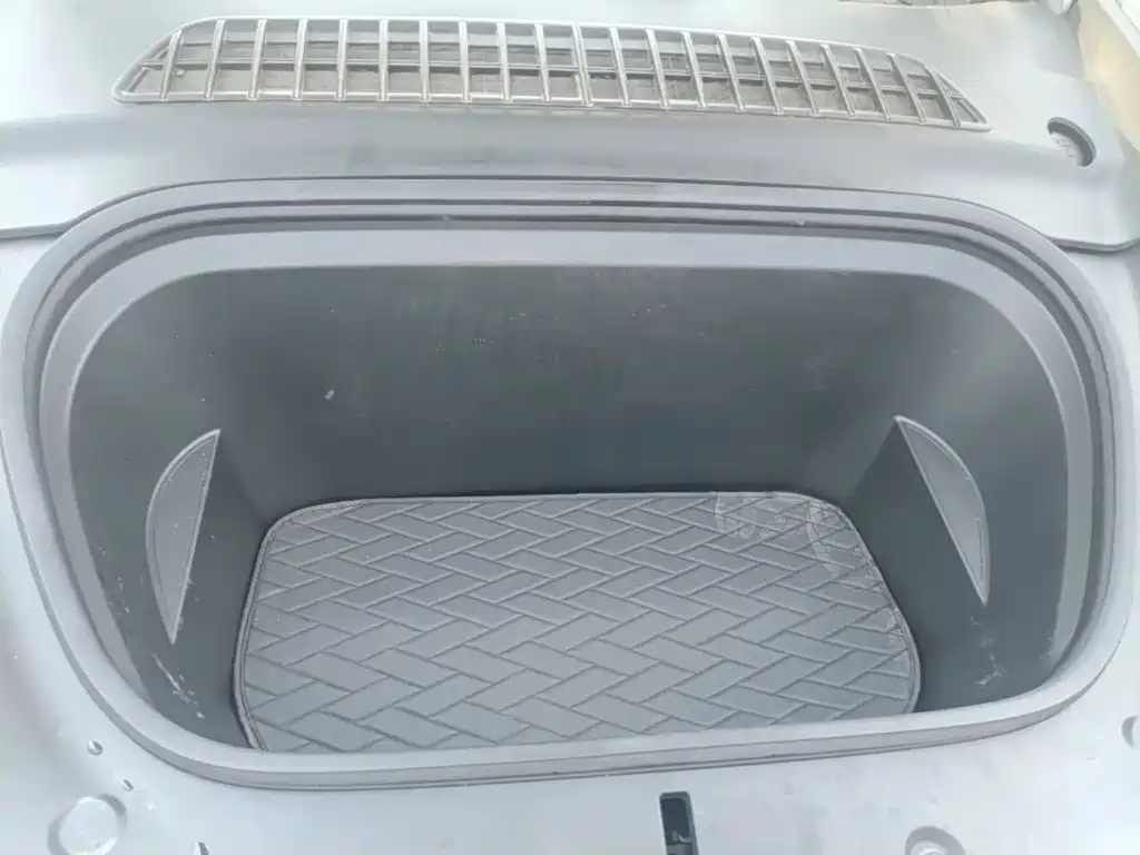 Model Y 2022 facelift rear-wheel drive version купить на сайте DeffCars