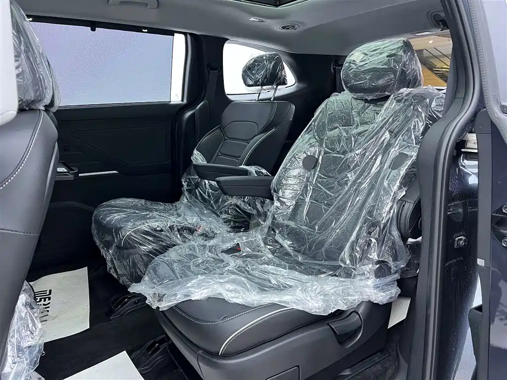 Kustu 2024 270TGDi LUX Premium Edition купить на сайте DeffCars