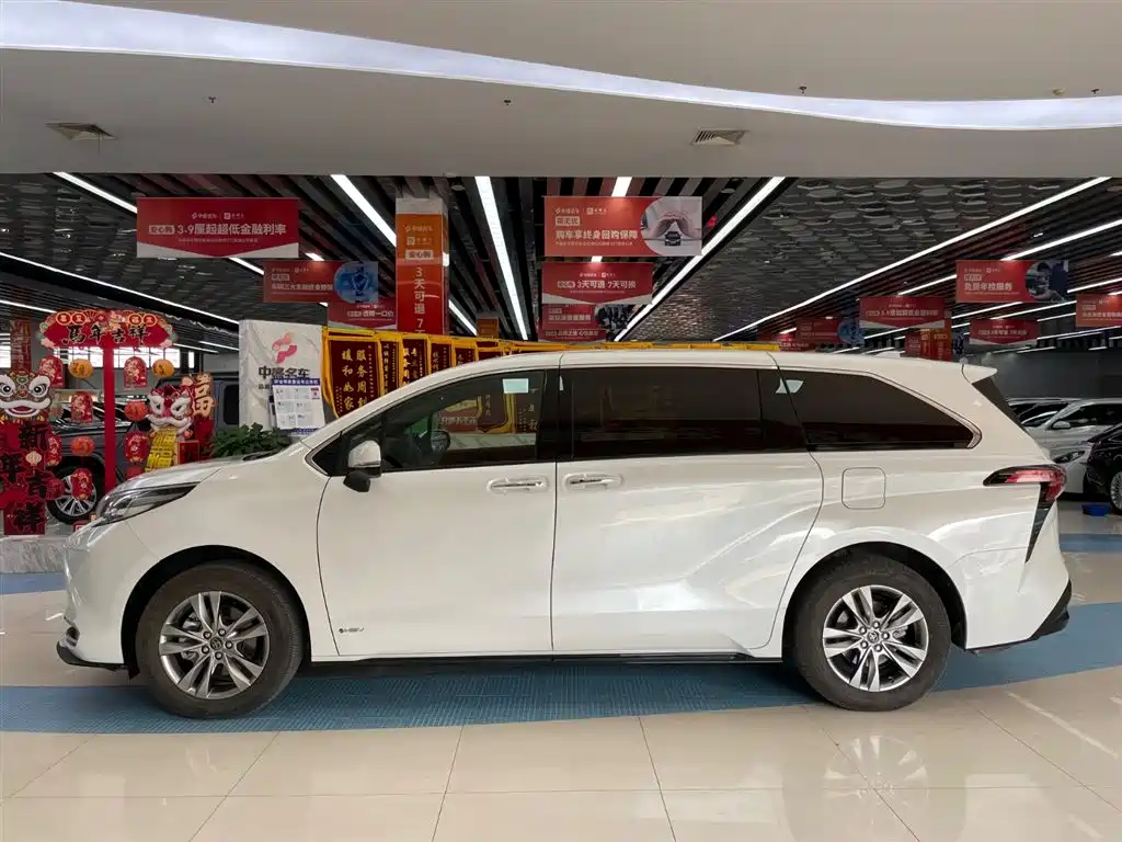 SIENNA 2024 2.5L hybrid four-wheel drive premium version купить на сайте DeffCars