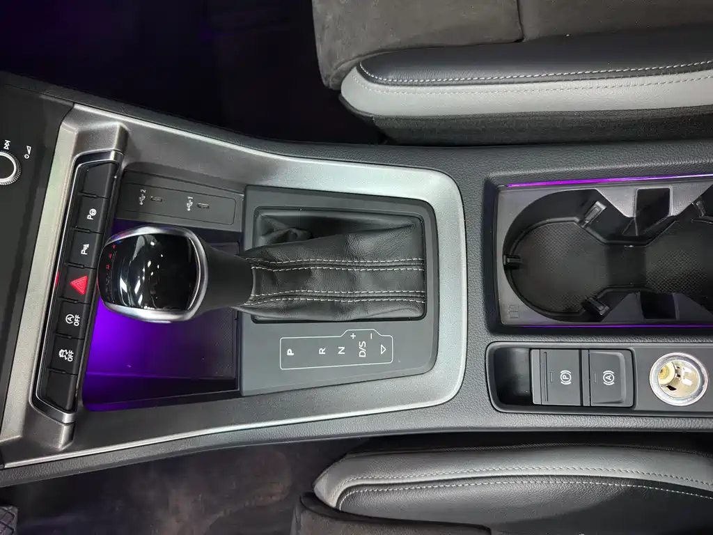 Audi Q3 2022 35 TFSI Fashionable and Dynamic купить на сайте DeffCars
