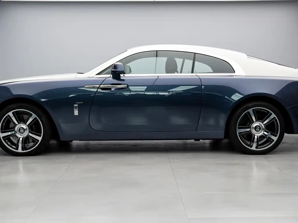 Phantom 2018 6.6T standard model купить на сайте DeffCars