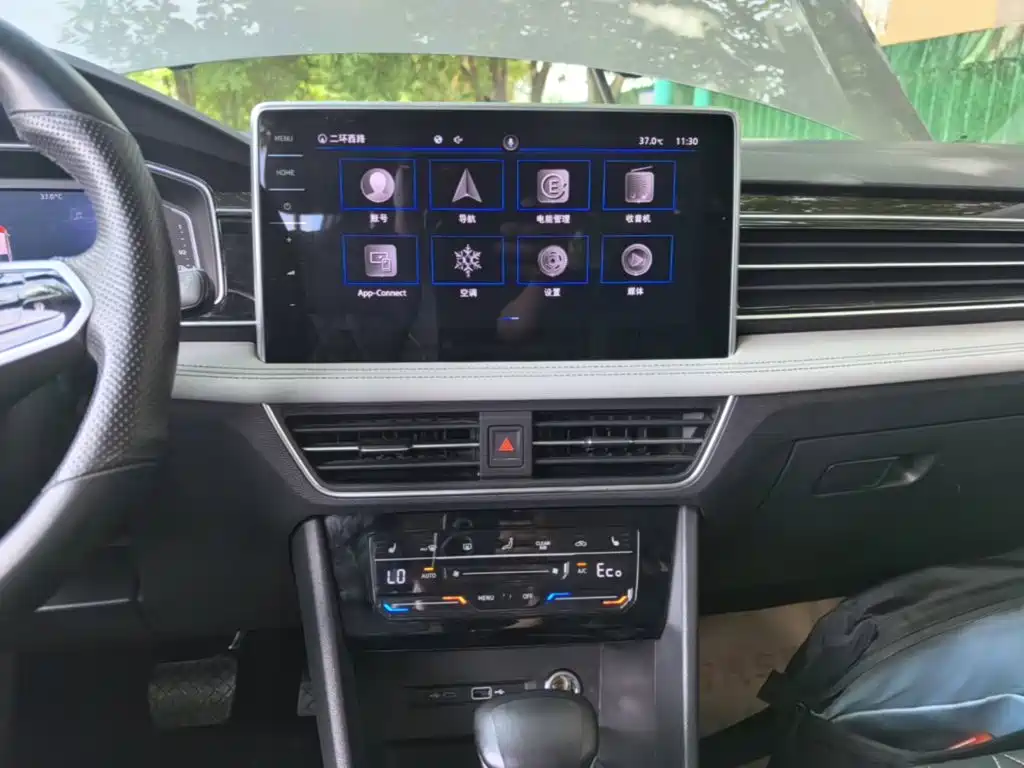Tiguan L plug-in hybrid 2022 430PHEV plug-in hybrid premium version купить на сайте DeffCars