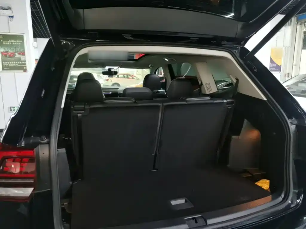 Touron 2020 330TSI 2WD Deluxe Edition National VI купить на сайте DeffCars