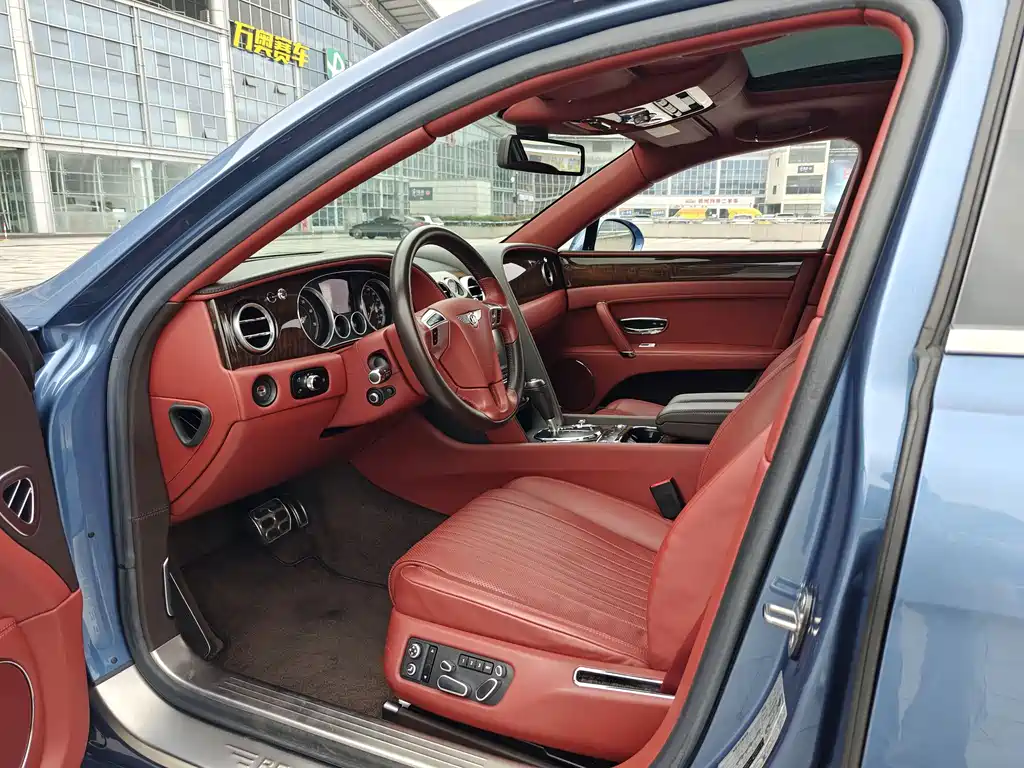 Flying Spur 2017 4.0T V8 Standard Edition купить на сайте DeffCars