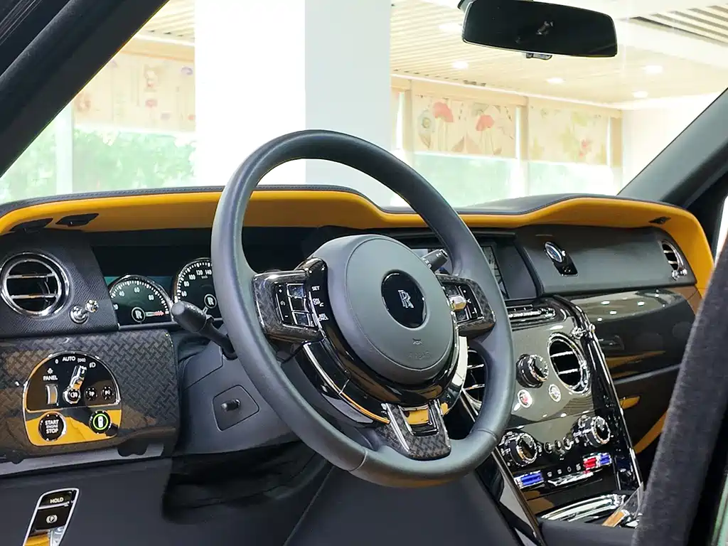 Cullinan 2024 Black Badge купить на сайте DeffCars