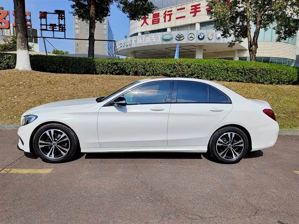 Mercedes-Benz C-Class 2018 C 200 Sports Edition купить на сайте DeffCars