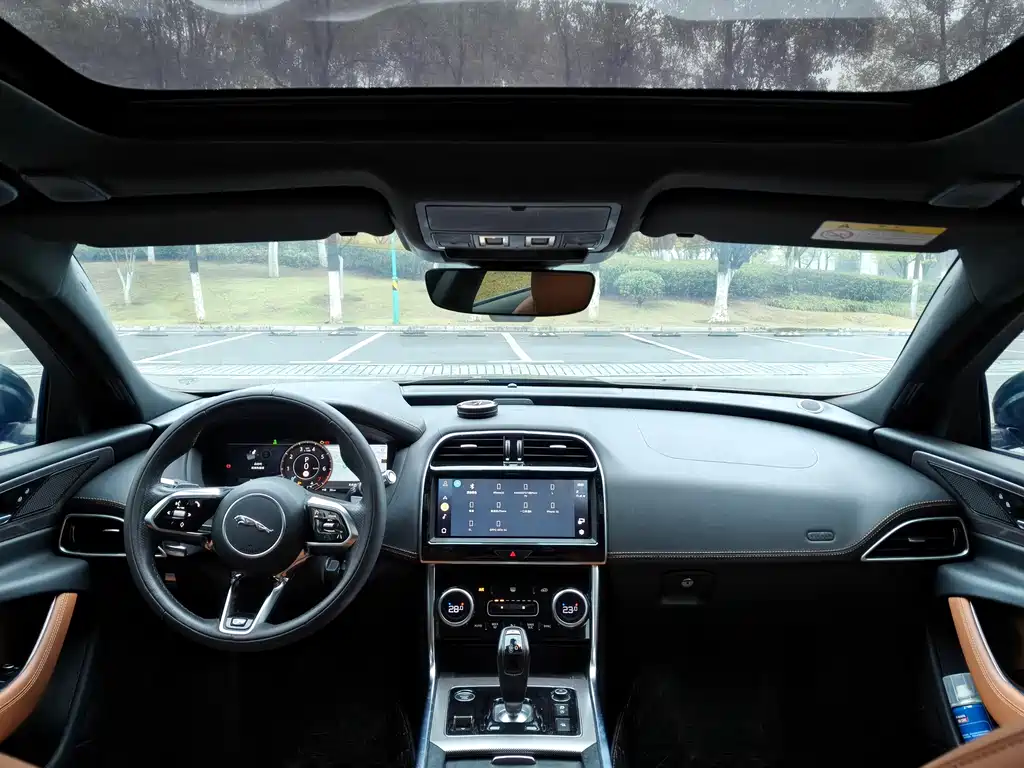 Jaguar XEL 2022 2.0T 250PS R-DYNAMIC S Advanced Sports Edition купить на сайте DeffCars