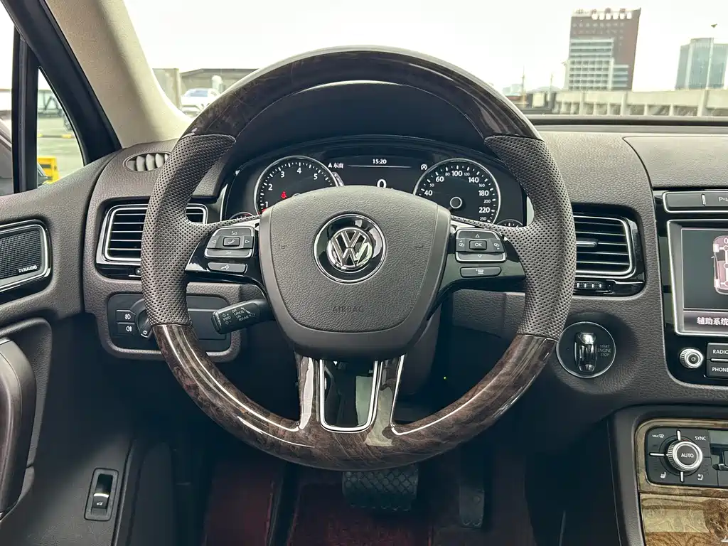 Touareg 2017 3.0TSI Extended Edition купить на сайте DeffCars