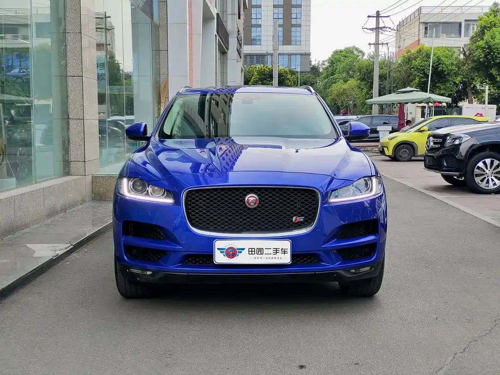 Jaguar F-PACE 2019 2.0T two-wheel drive urban exclusive edition купить на сайте DeffCars