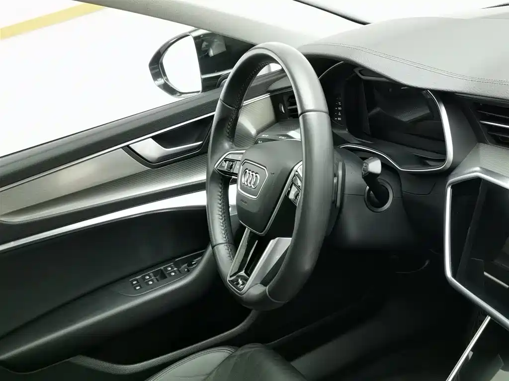 Audi A6L 2021 45 TFSI Premium Elegant Model купить на сайте DeffCars