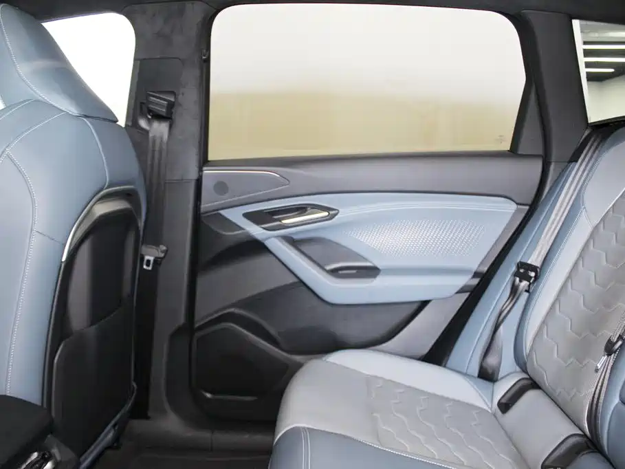 Audi Q6L e-tron 2026 Starter Pilot Edition купить на сайте DeffCars