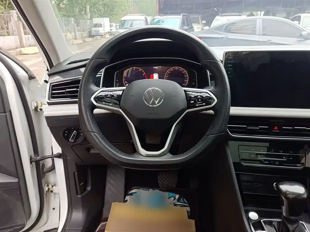 Tiguan L 2023 330TSI automatic two-wheel drive smart version купить на сайте DeffCars